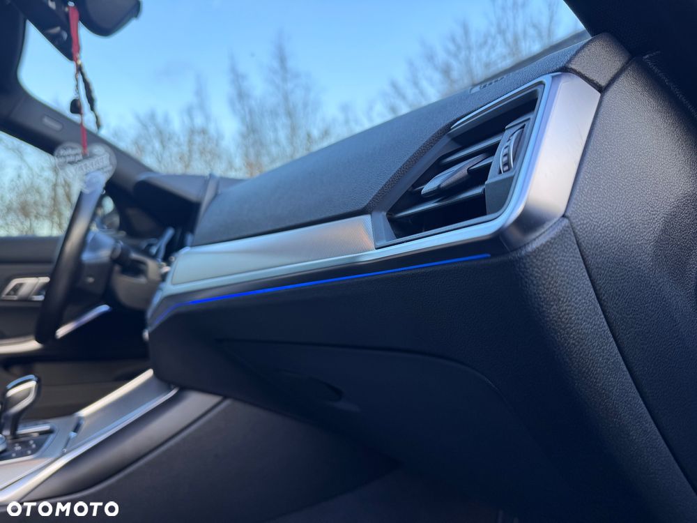 BMW Seria 3 320d M Sport Shadow - 31