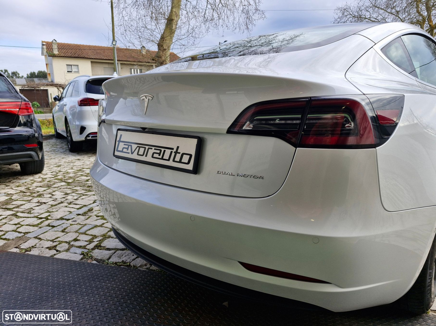 Tesla Model 3 Long-Range Dual Motor AWD - 27