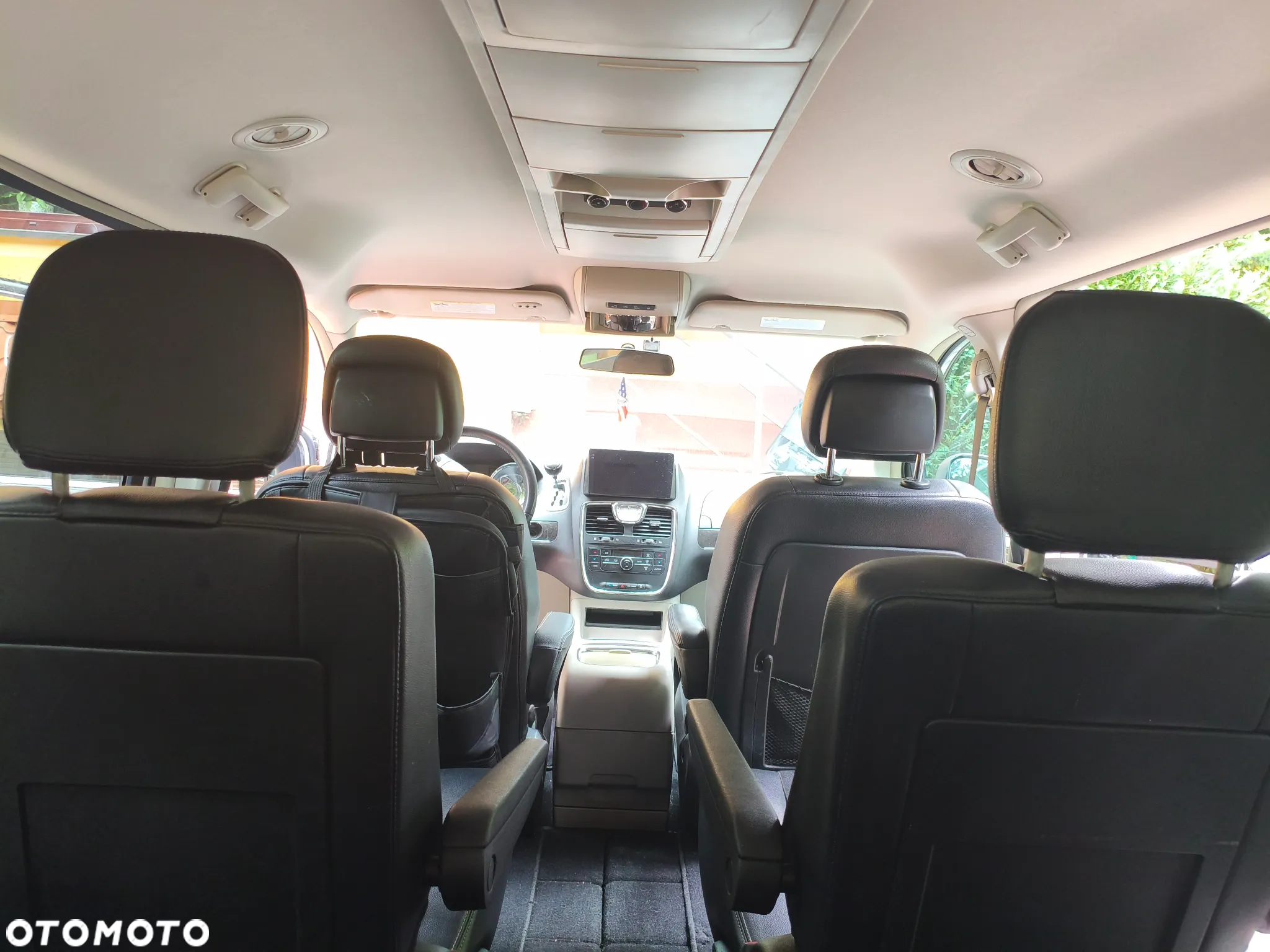 Chrysler Town & Country 3.6 Touring - 9