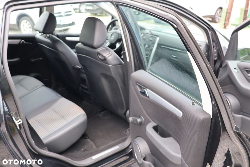 Mercedes-Benz Klasa B 200 CDI - 12