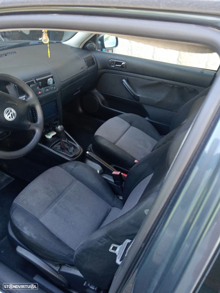 VW Golf 1.9 TDi Highline - 8