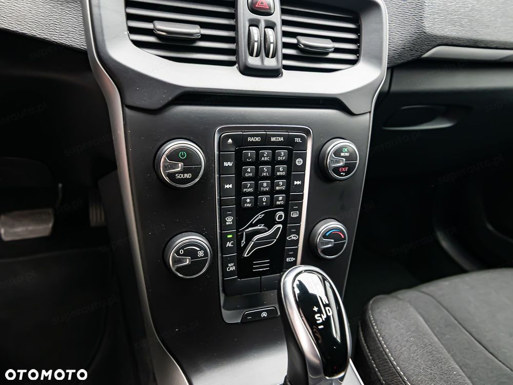 Volvo V40 - 20
