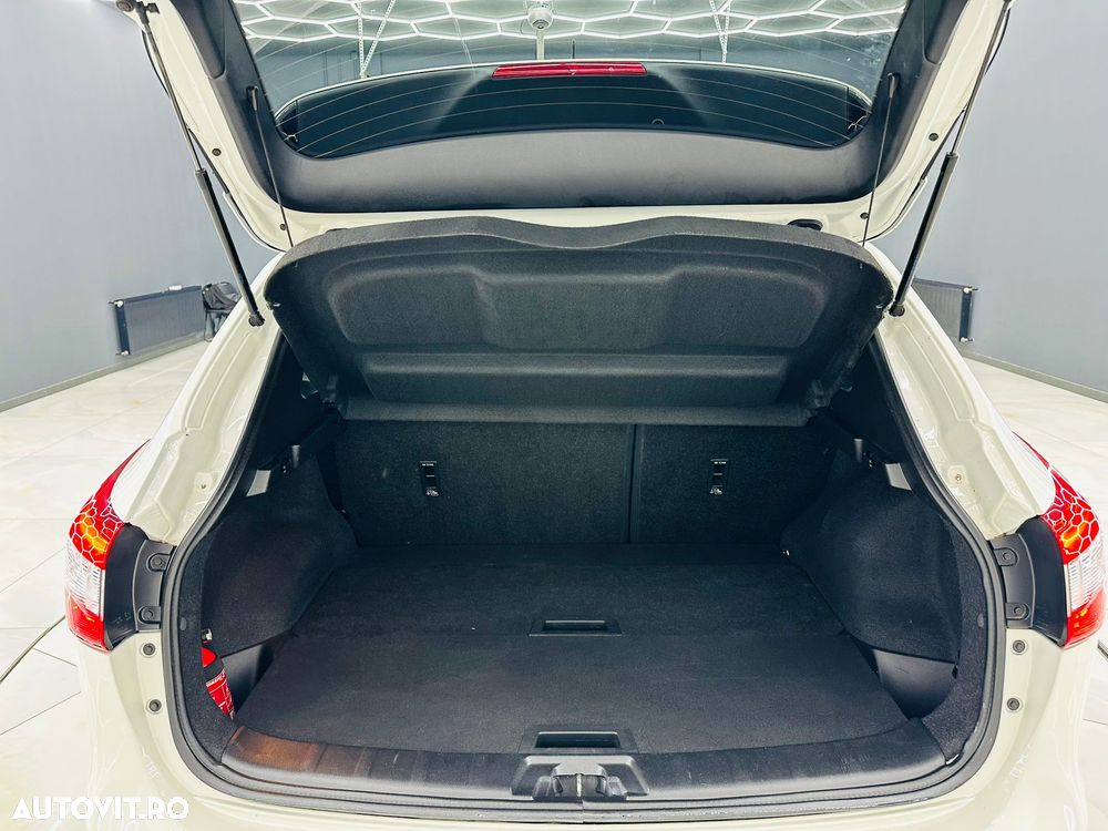 Nissan Qashqai 1.5 DCI TEKNA+ - 17