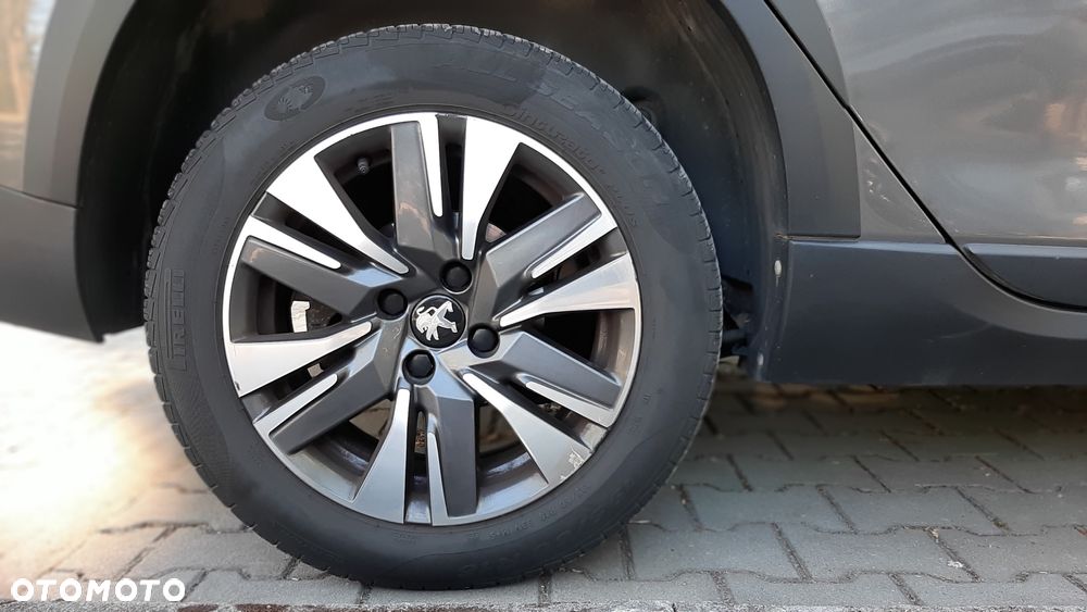 Peugeot 2008 1.2 Pure Tech GPF Allure S&S - 8