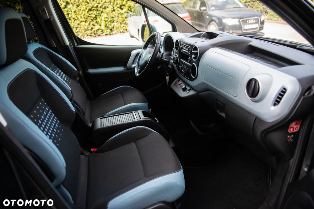 Citroën Berlingo Multispace e-HDi 90 FAP EGS6 Exclusive - 23