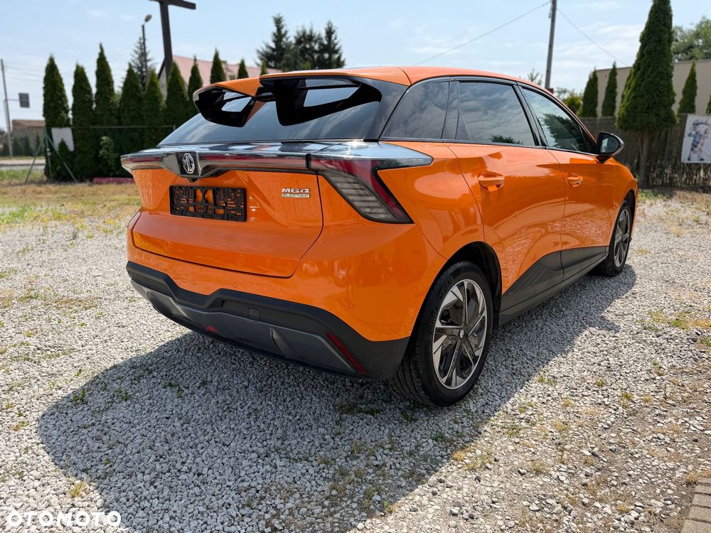 MG 4 Luxury 64 kWh - 7