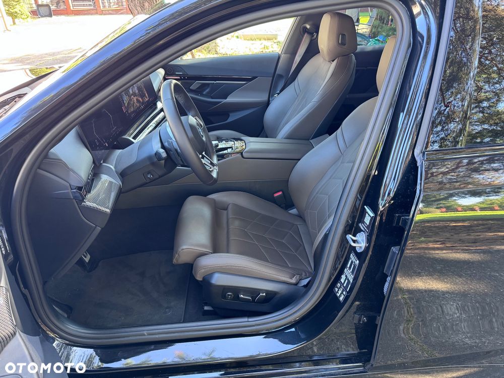 BMW Seria 5 520d xDrive mHEV M Sport - 30