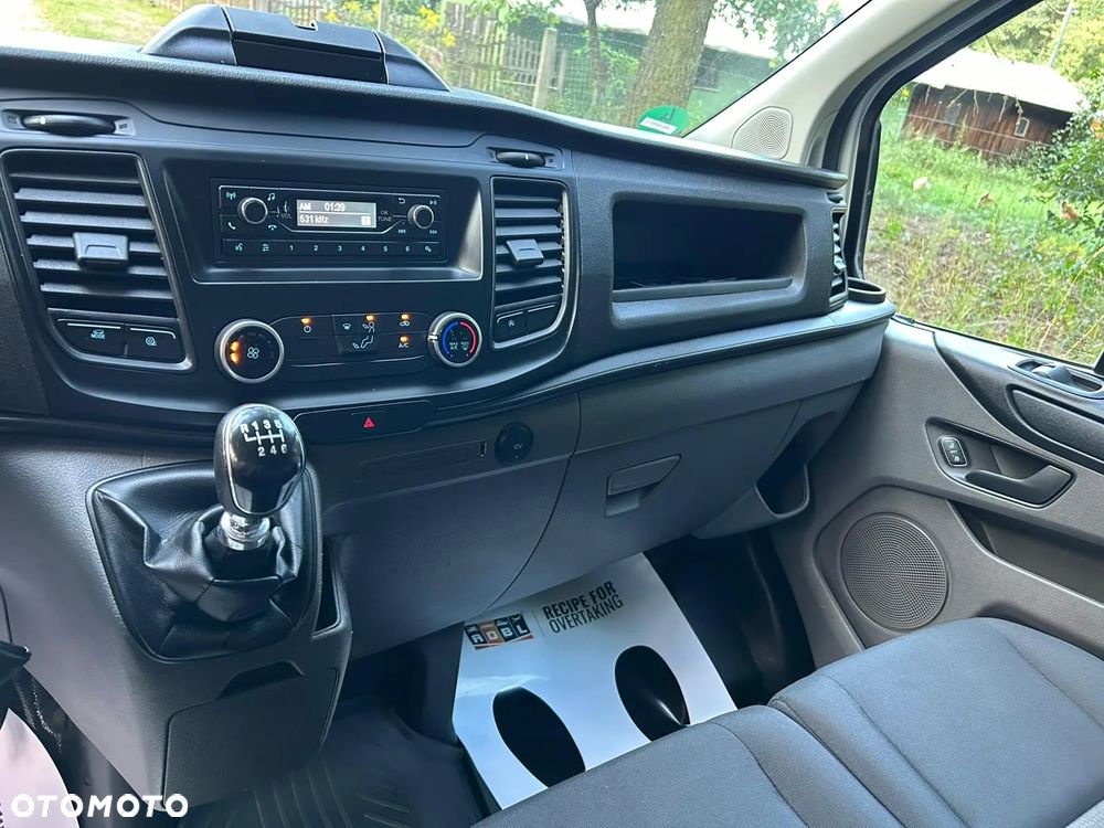 Ford Transit Custom - 13