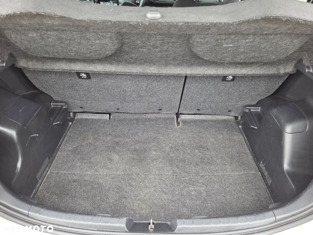 Toyota Yaris 1.5 Selection - 12