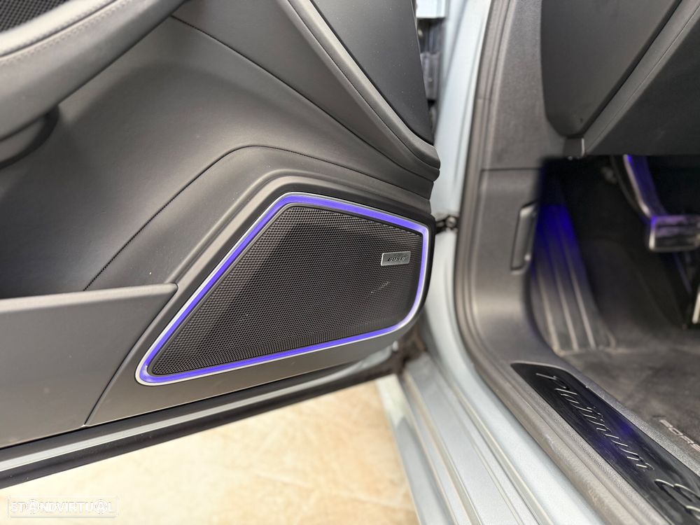 Porsche Panamera 4 E-Hybrid Platinum Edition - 24