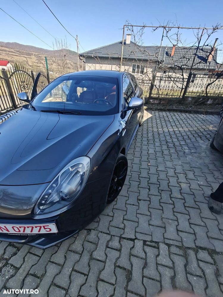 Alfa Romeo Giulietta 1.8 TBi 16V Quadrifoglio Verde - 8