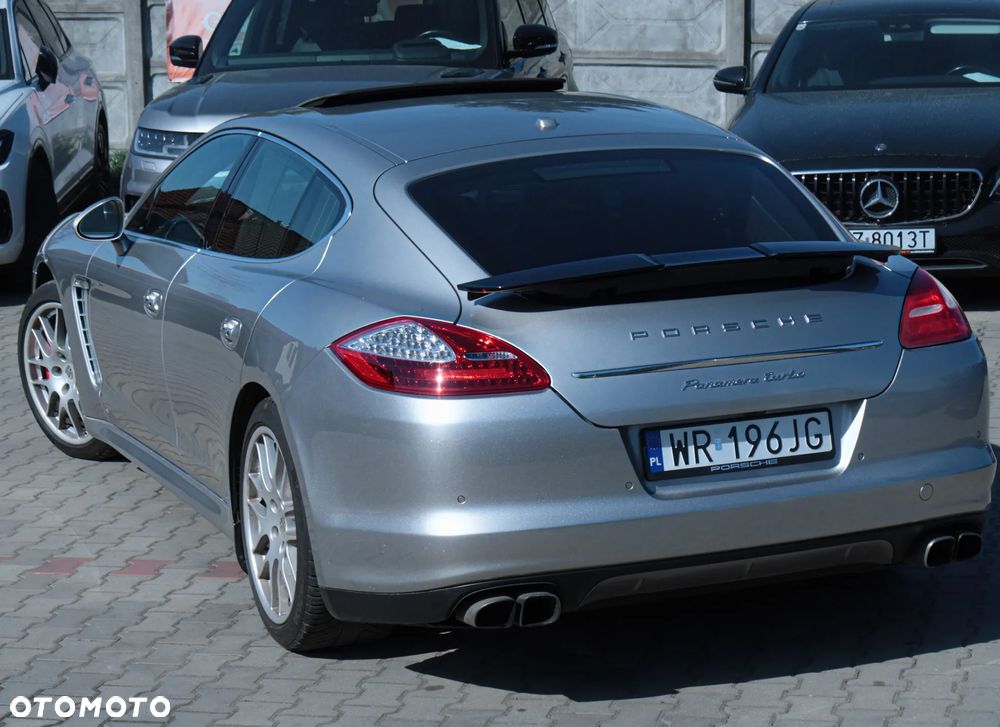 Porsche Panamera Turbo S PDK - 8