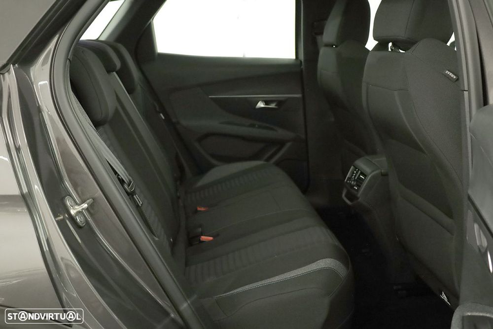 Peugeot 3008 1.6 Hybrid Allure e-EAT8 - 19