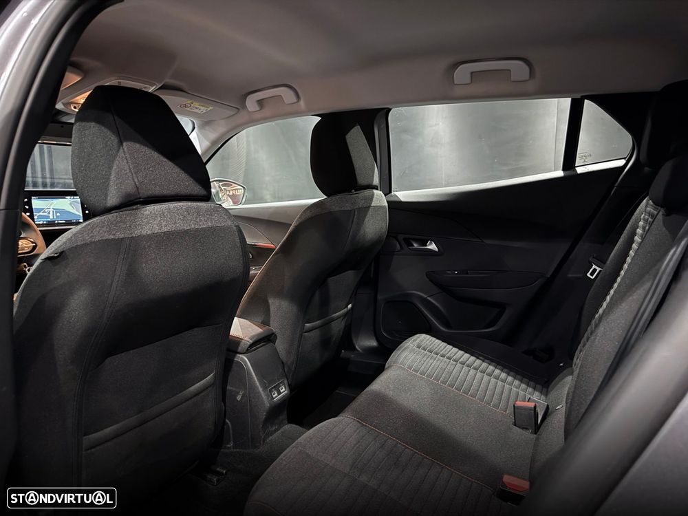 Peugeot 2008 1.2 PureTech Active Pack EAT8 - 20