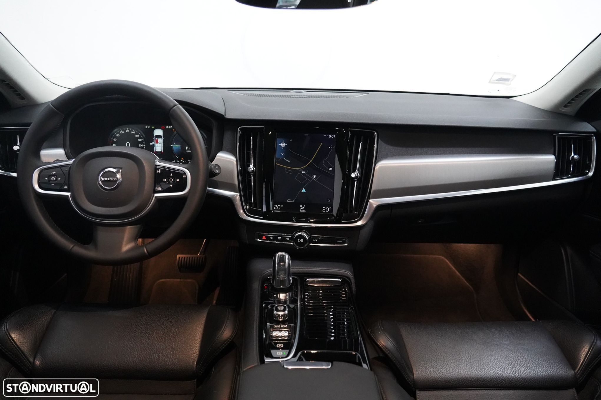 Volvo V90 2.0 T8 Momentum Plus AWD Geartronic - 5