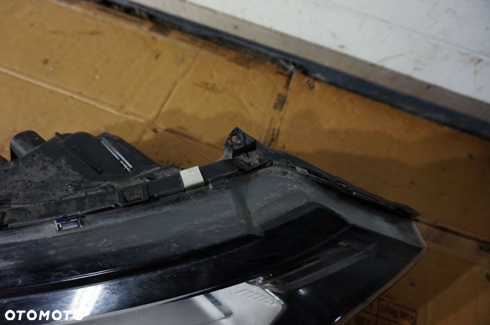 LAMPA PRZEDNIA PRAWA OUTLANDER III GF LIFT 8301C864 FULL LED MITSUBISHI 2015-2018 - 10