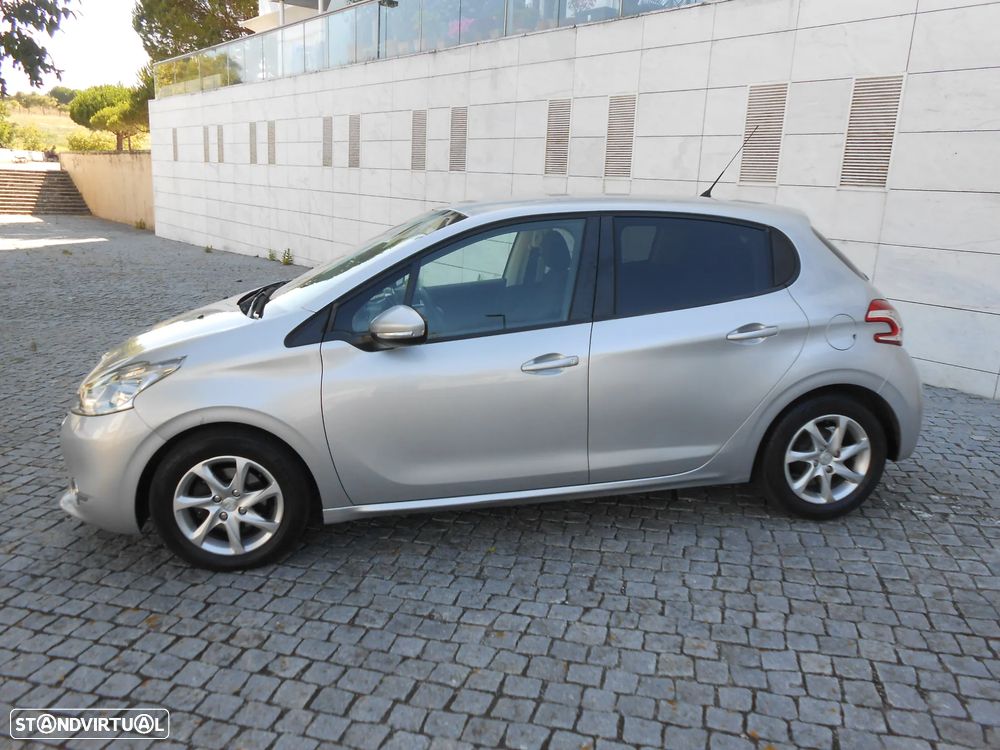 Peugeot 208 1.4 HDi Active - 10