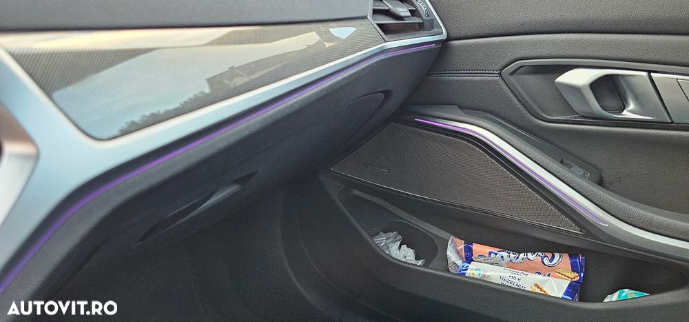 BMW Seria 3 330e Touring xDrive Aut. M Sport - 13