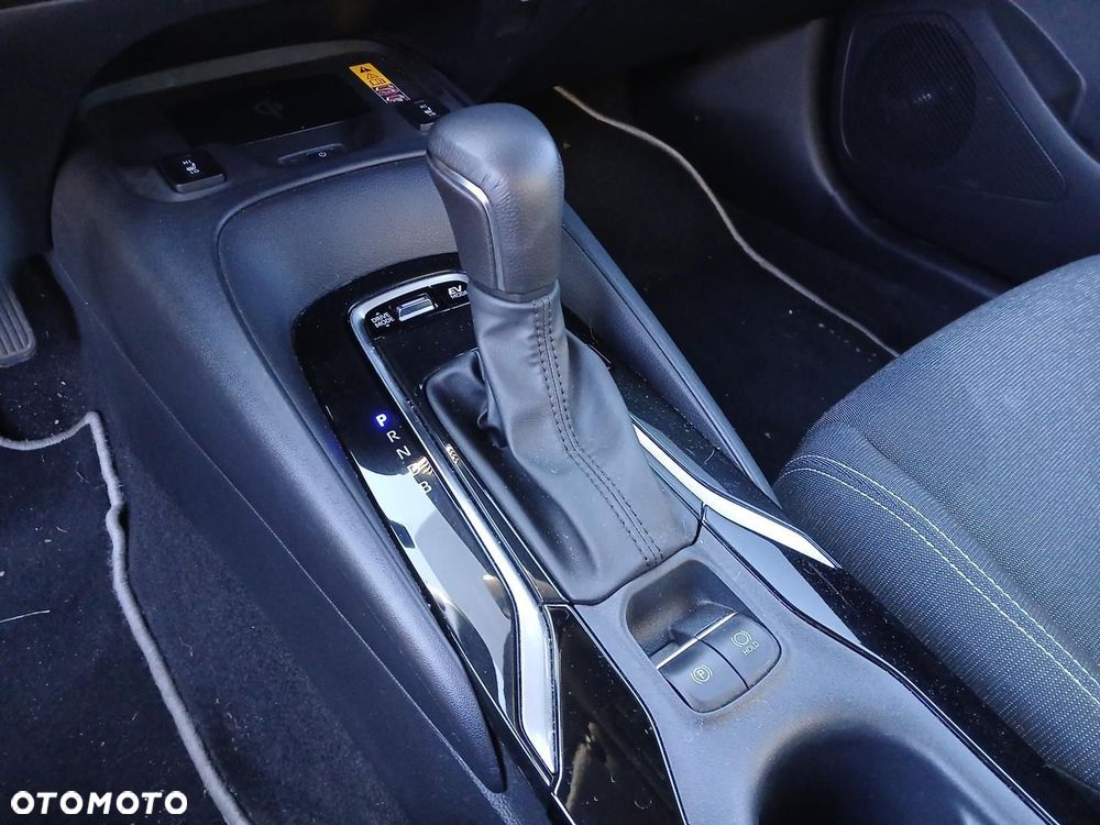 Toyota Corolla - 32