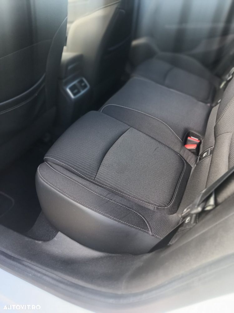 Renault Megane TCE 140 GPF Zen - 12