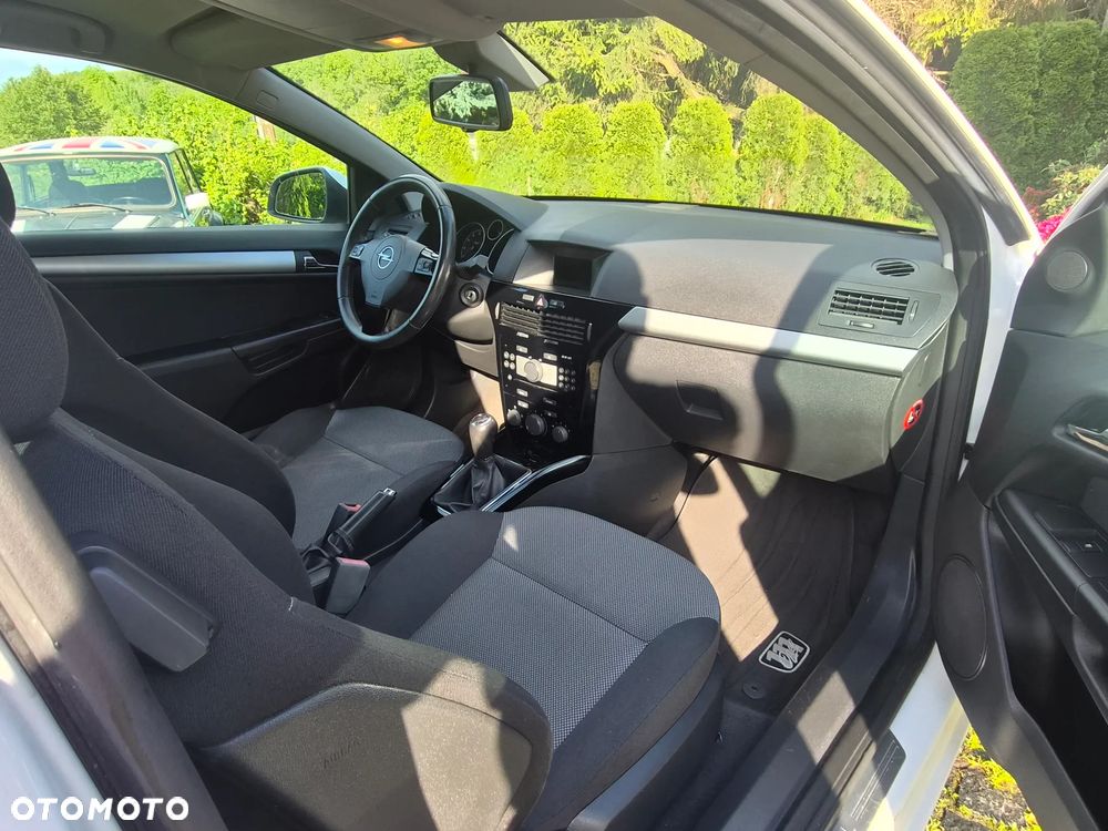 Opel Astra 1.6 Edition 111 Jahre - 3
