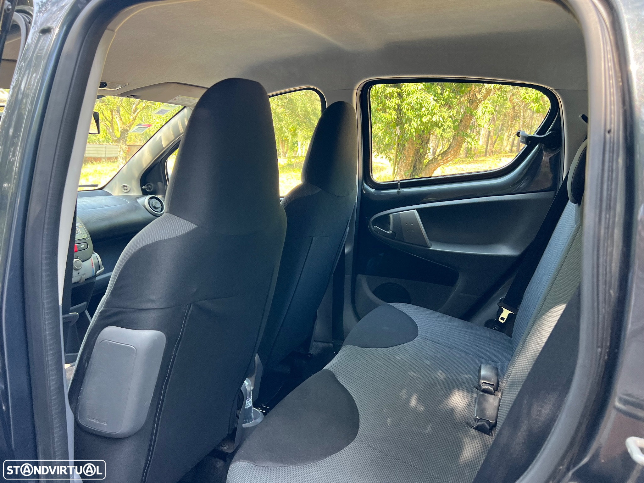 Toyota Aygo 1.0 + AC - 10
