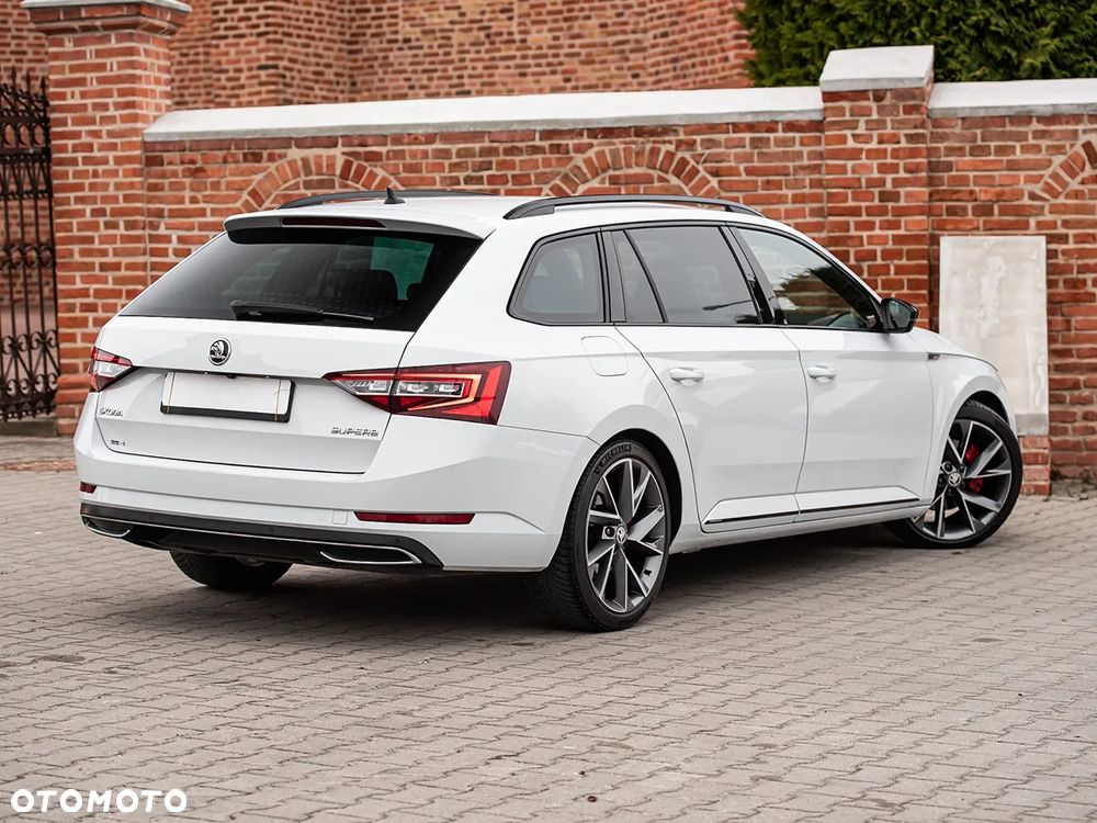 Skoda Superb 2.0 TDI DSG Sportline - 13