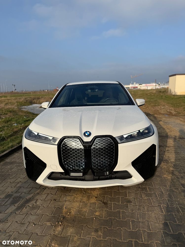 BMW iX xDrive40 76.6kWh - 1
