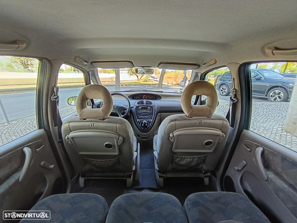 Citroën Xsara Picasso 1.6 SX - 9