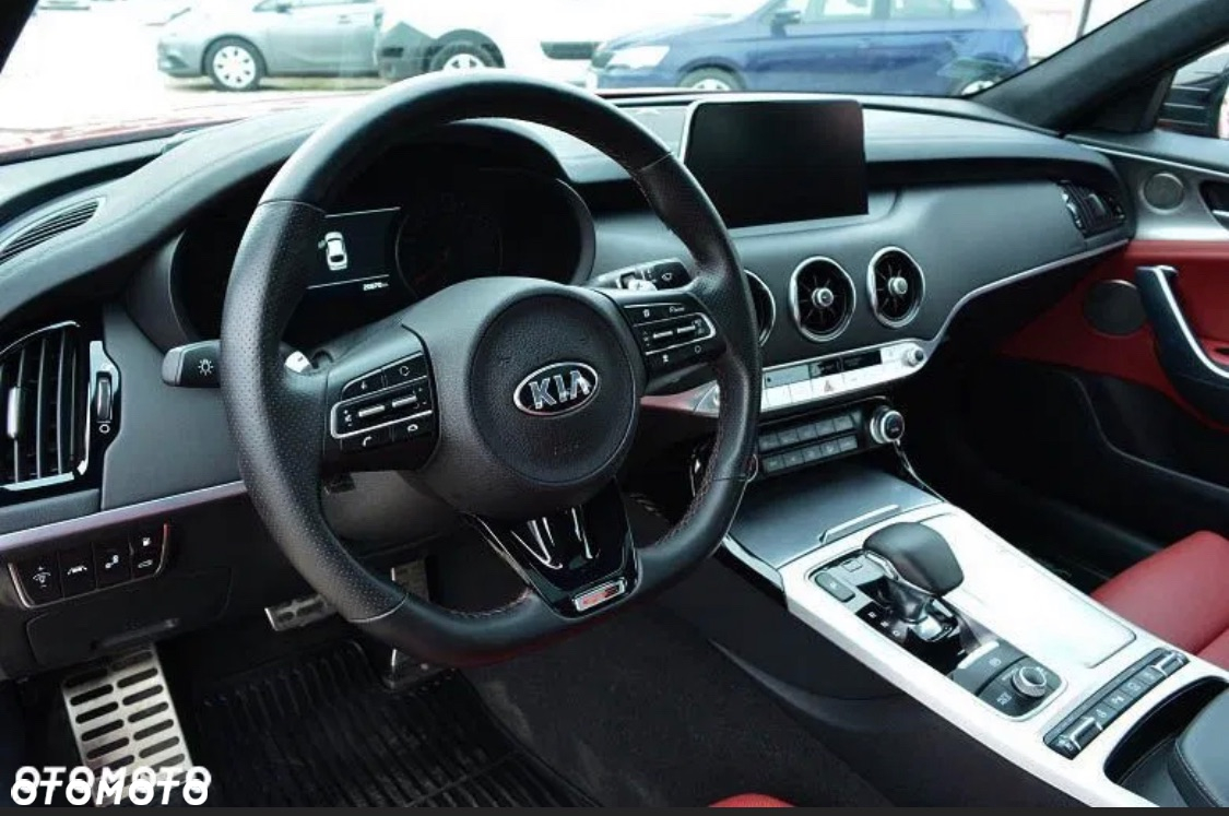 Kia Stinger 2.0 T-GDI GT Line - 11