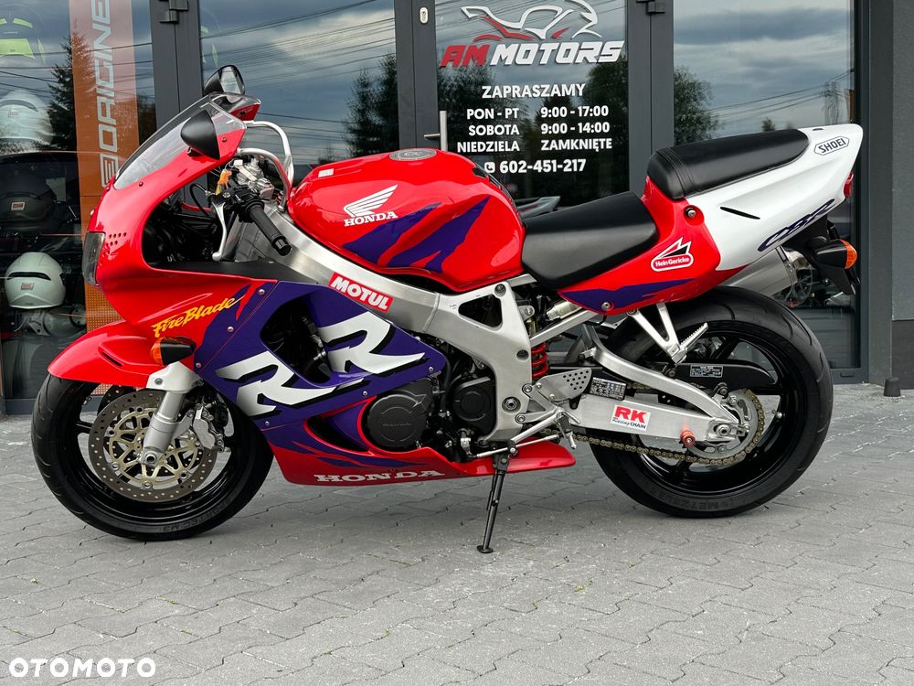 Honda CBR - 27