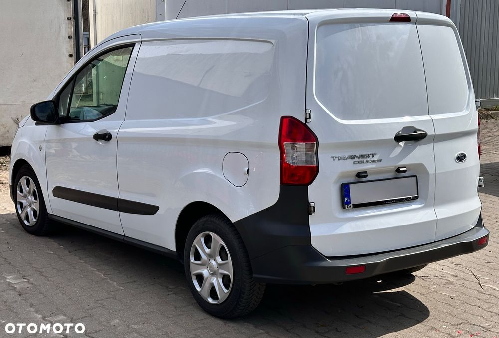 Ford Transit Courier VAT 23% - 4