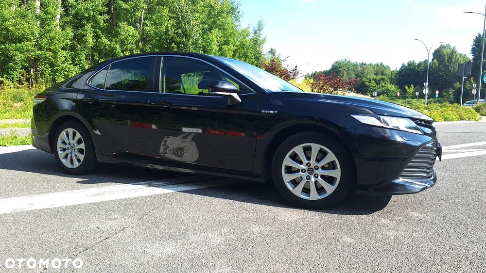 Toyota Camry - 10