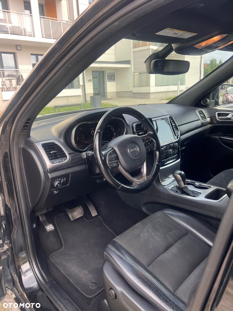 Jeep Grand Cherokee - 8