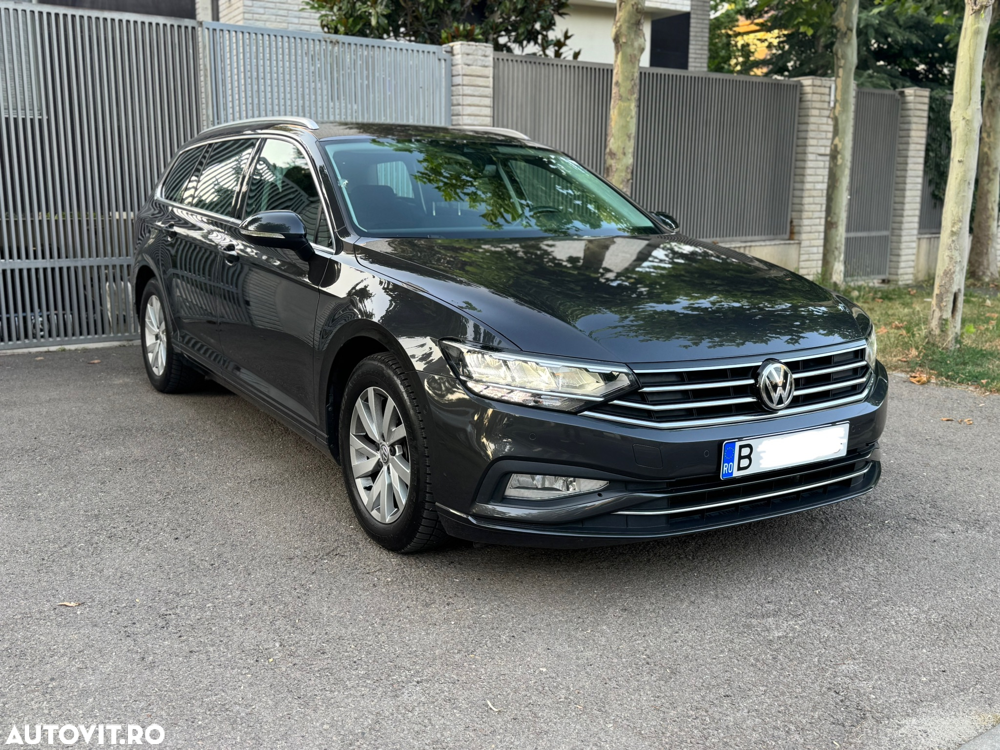 Volkswagen Passat - 5