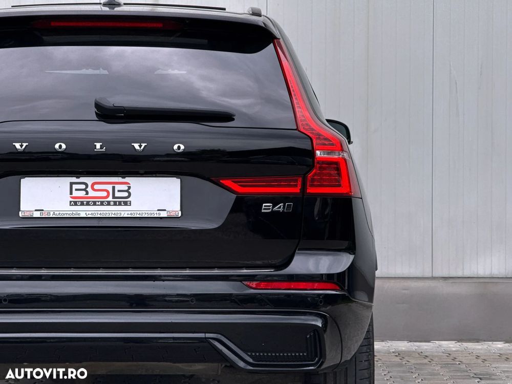 Volvo XC 60 B4 D AWD Plus Dark - 14