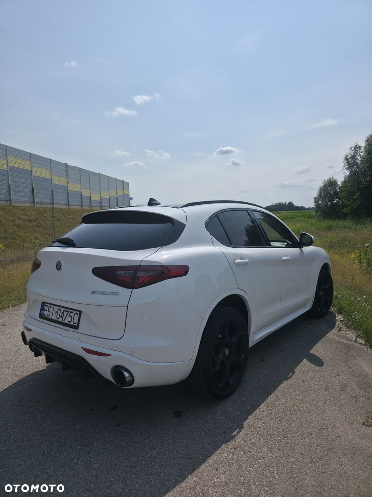 Alfa Romeo Stelvio - 4