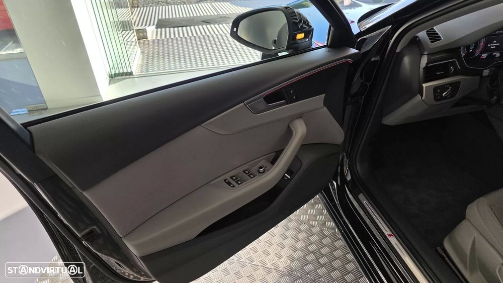 Audi A4 35 TDI S line S tronic - 34