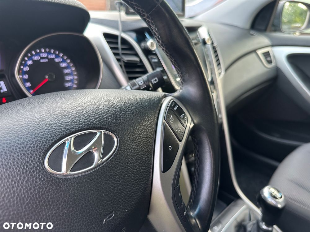 Hyundai i30 blue 1.4 Style - 39