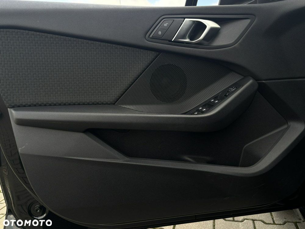 BMW Seria 1 118i - 12