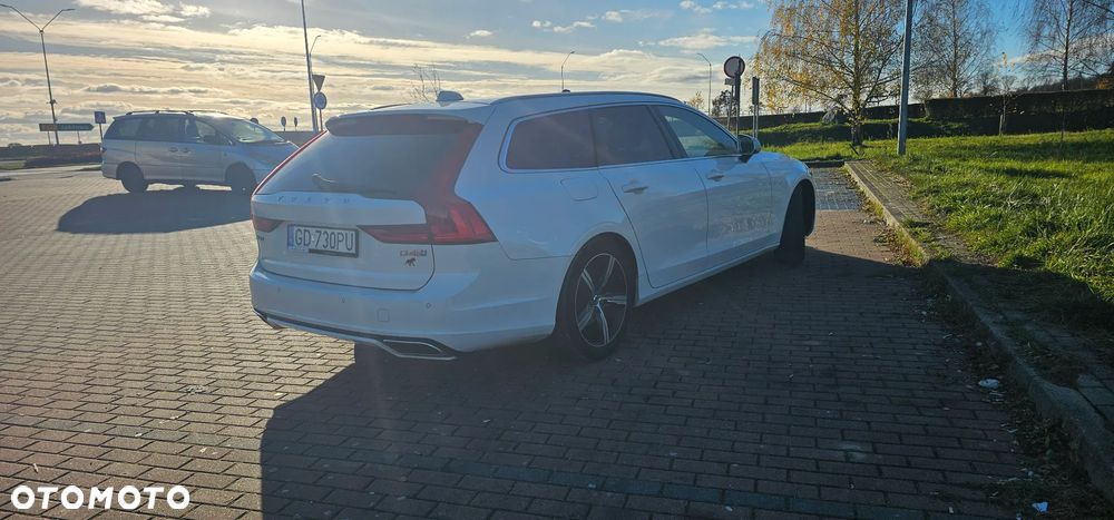 Volvo V90 D4 R-Design - 10