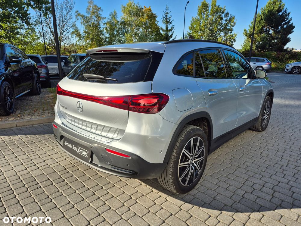 Mercedes-Benz EQA 250+ 70.5kWh Electric Art - 11