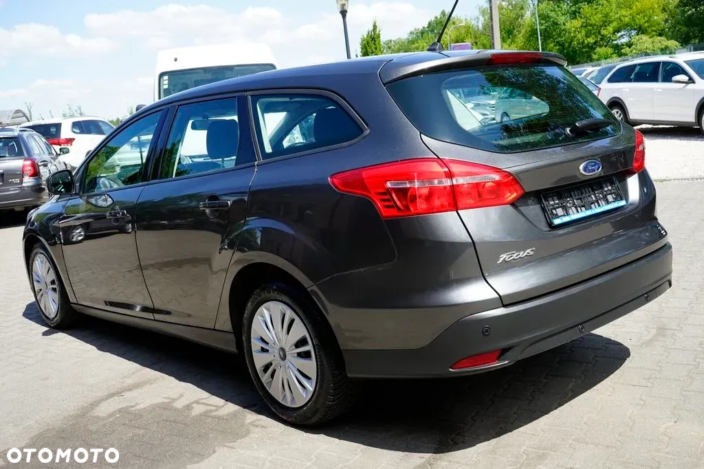 Ford Focus 1.5 TDCi SYNC Edition - 3