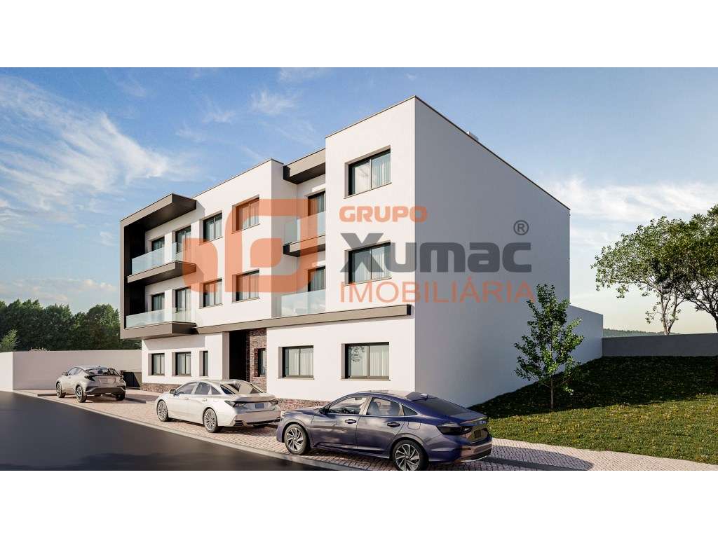 Prédio com apartamentos T1 e T2 no Avenal, Caldas da Rainha - Grande imagem: 2/6