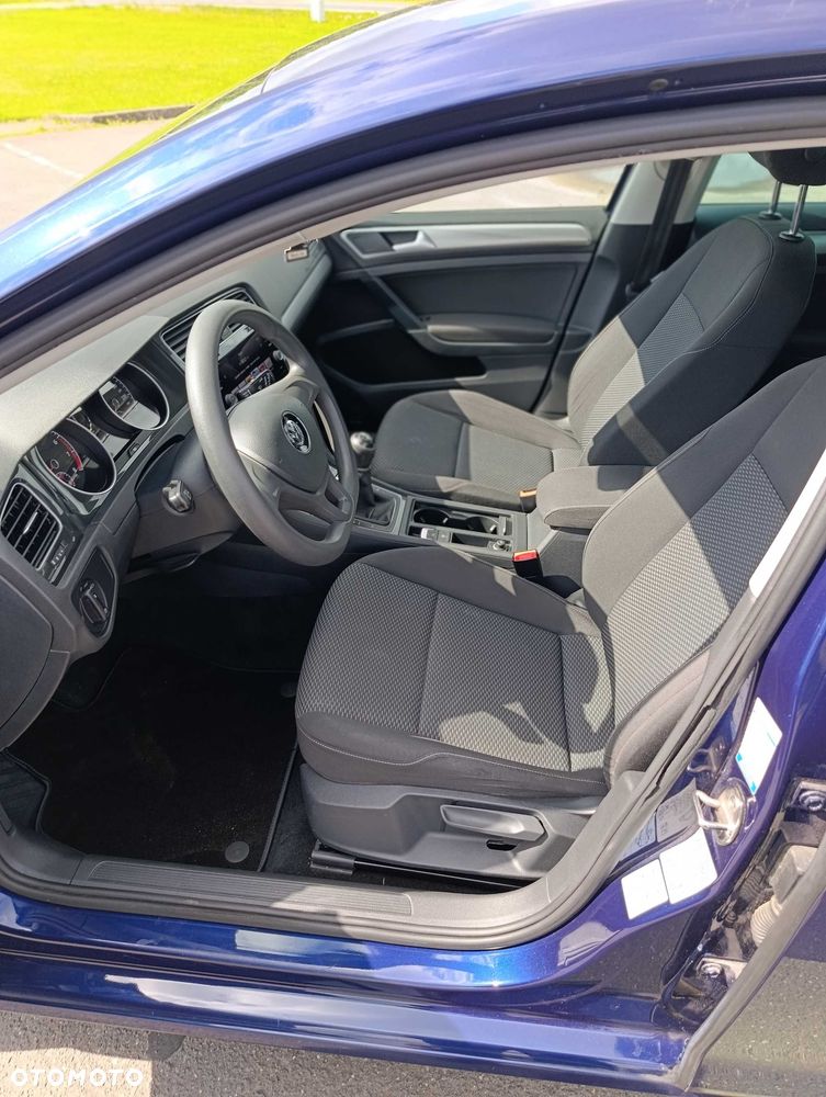 Volkswagen Golf - 5