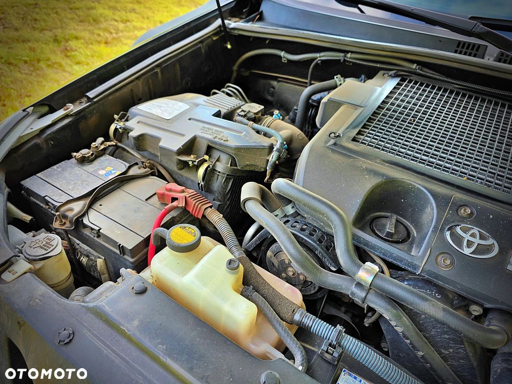 Toyota Land Cruiser - 38