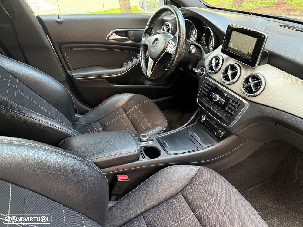 Mercedes-Benz CLA 180 CDI Urban Aut. - 11