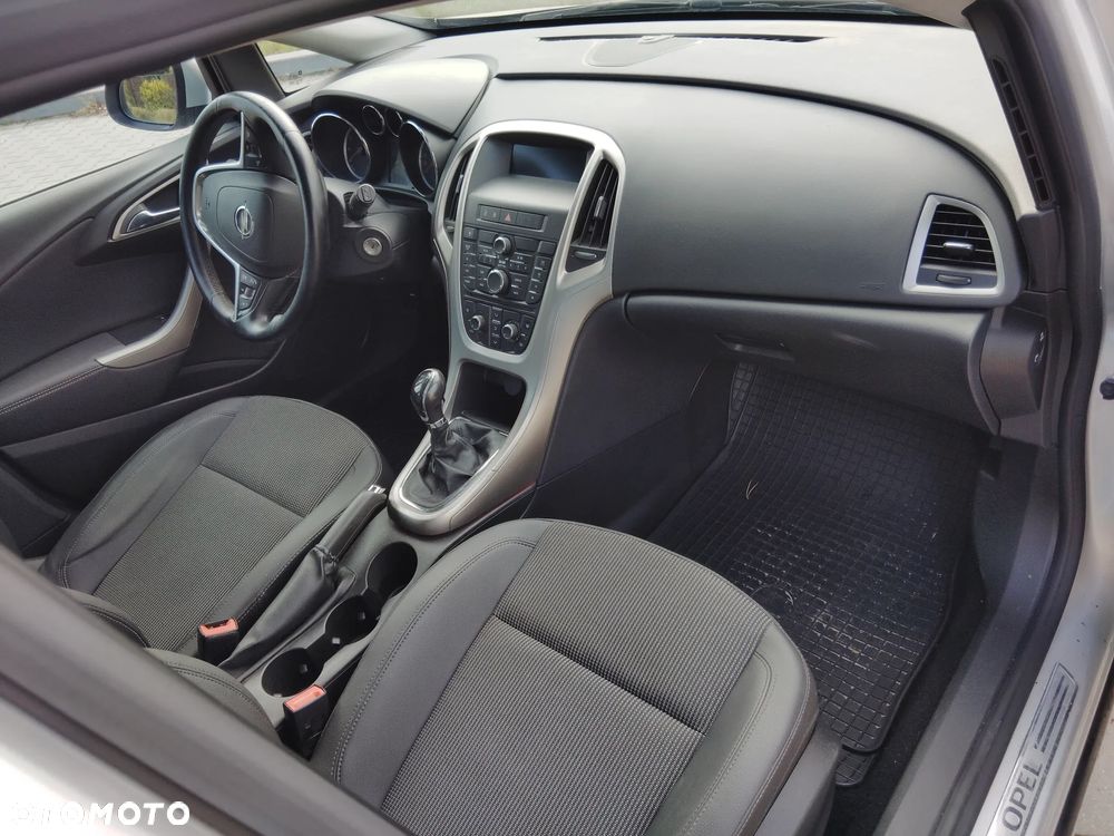 Opel Astra 1.4 Sports Tourer - 19