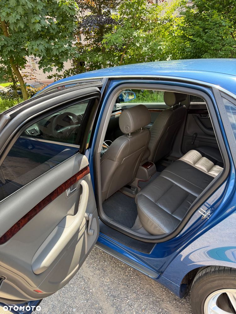 Audi A4 Limousine - 13