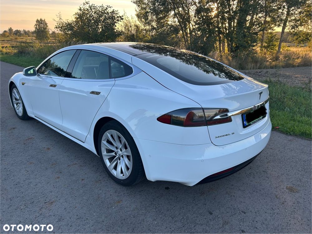 Tesla Model S Long Range Plus - 6